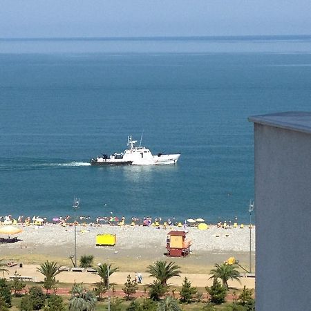 Apartments In Batumi With Sea View Ngoại thất bức ảnh