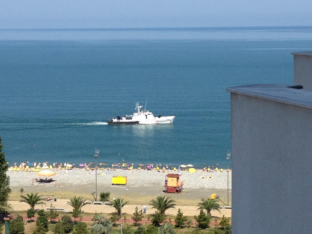 Apartments In Batumi With Sea View Ngoại thất bức ảnh