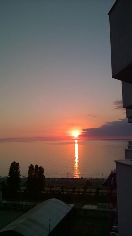 Apartments In Batumi With Sea View Ngoại thất bức ảnh